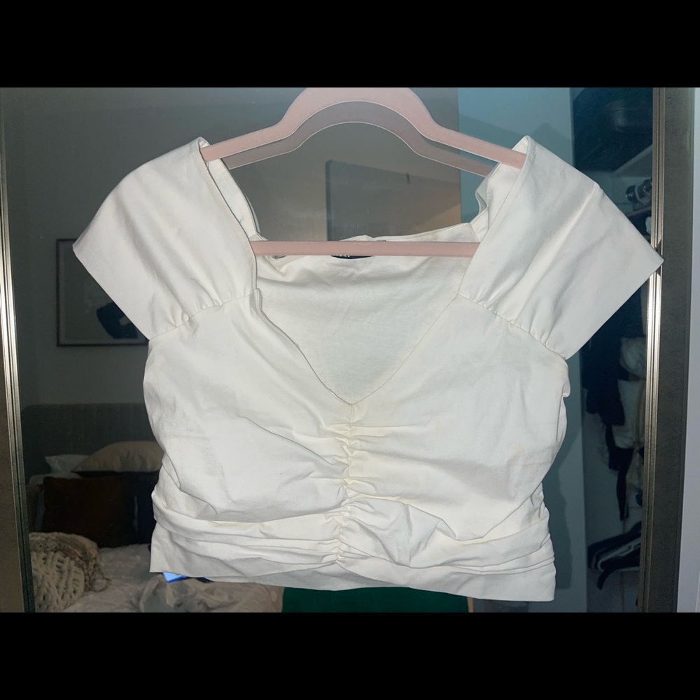 Cropped white shirt